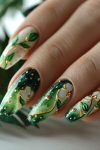 green-nails-design-vibrant-vibes